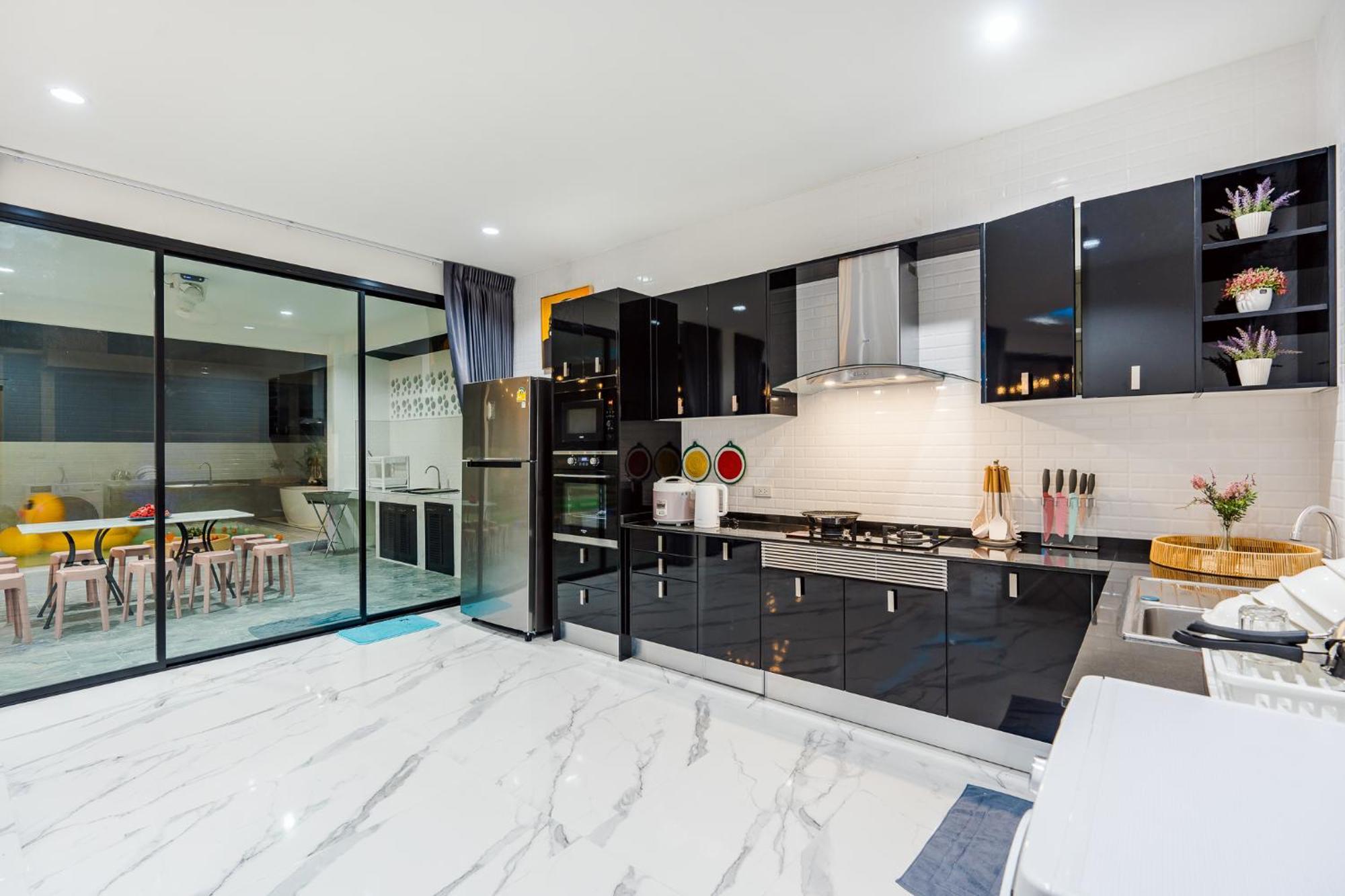 For U Poolvilla วิลล่าหลังใหญ่ใกล้เมืองใกล้ทะเล * Hua Hin