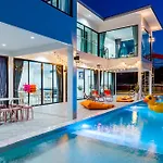 For U Poolvilla Huahin วิลล่าหลังใหญ่ใกล้เมืองใกล้ทะเล